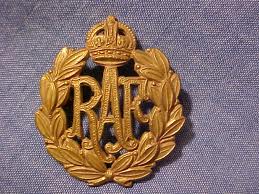 RAF WWII hat badge